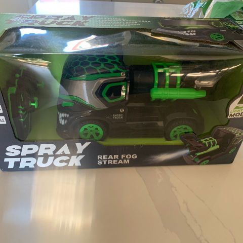 Spray truck
