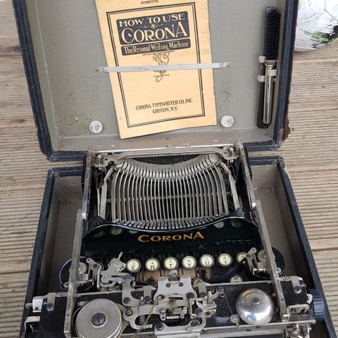 CORONA no.3 skrivemaskin