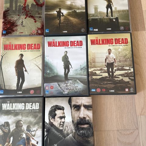 DVD -The Walking Dead-8 sesonger