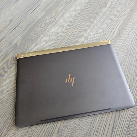 HP Spectre (gold edition) - Fremstår som ny