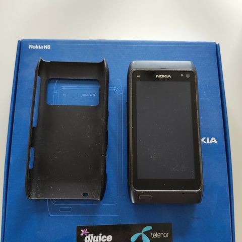 Nokia N8 selges