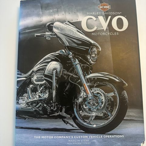 Harley Davidson CVO Motorcycles bok