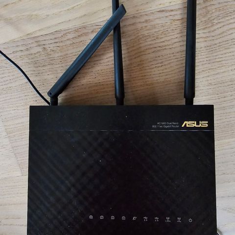 ASUS RT-AC68U WiFi Router