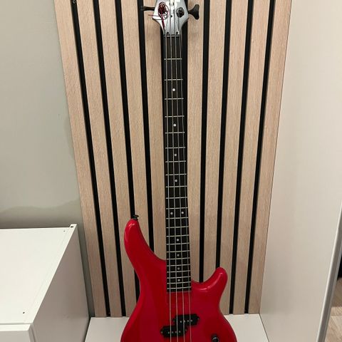 Ibanez CT Series Bass til salgs!