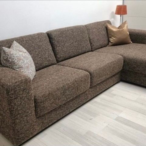Pent brukt sofa ned god sittekomfort gis bort