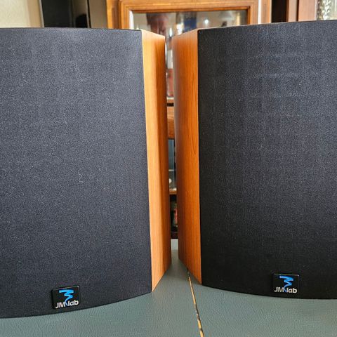 Focal JMLab Chorus SR700