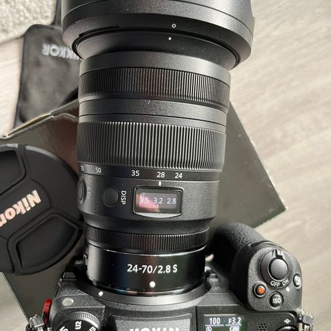 Nikkor Nikon s 24-70mm f/2.8