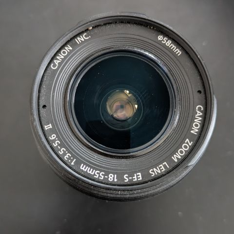 Canon EF-S 18-55mm objektiv