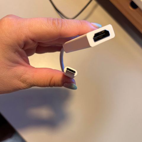USB-C - HDMI adapter