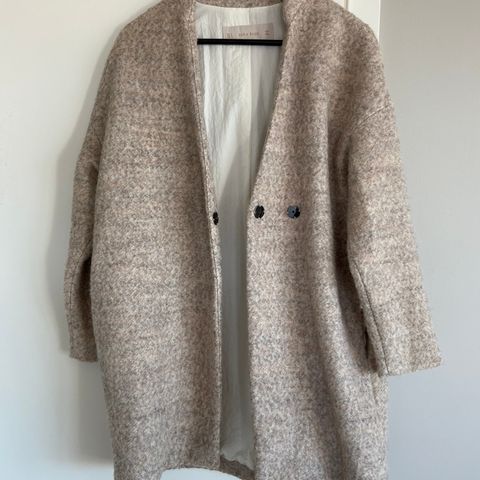 ZARA kåpe / jakke i lys beige / sand str S