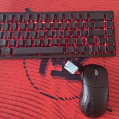 Gamingpakke / KBD67 LITE tastatur / Lamzu Thorn 4K mus / musmatte