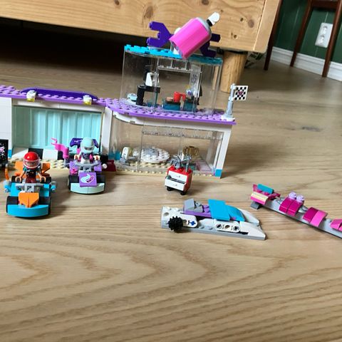 Lego friends verksted