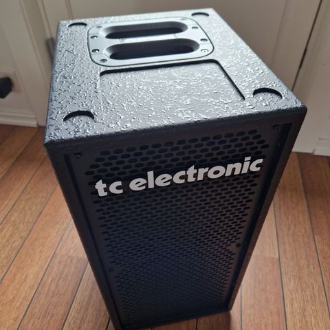 TC Electronic BC208 basskabinett - som nytt