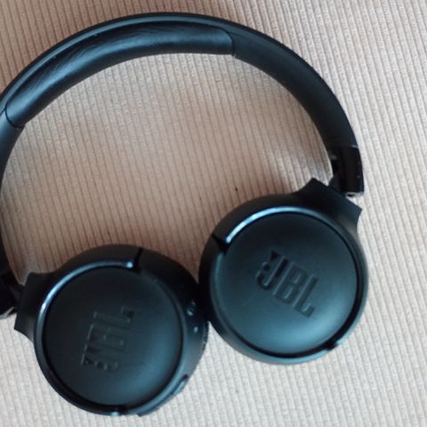 JBL 520 BT headsett