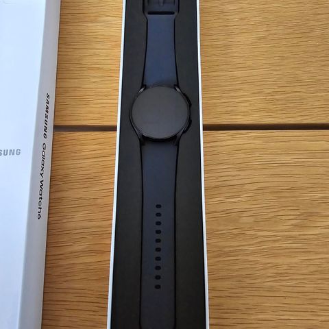 NY Samsung Galaxy Watch6 BT (40 mm)  farge sort