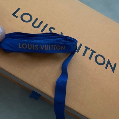 Louis Vuitton bånd