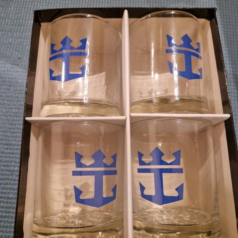 Ny ubrukt Vintage Set 4 Royal Caribbean Cruise bar glass