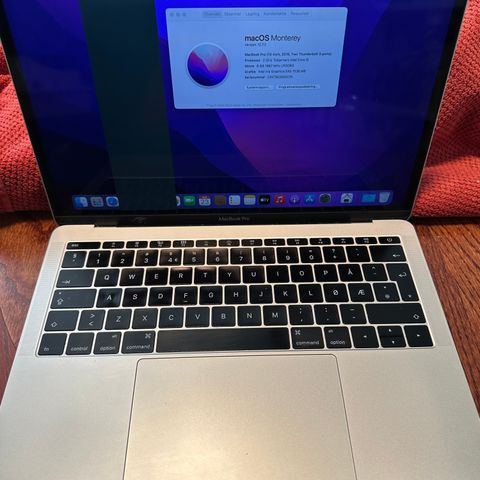 MacBook Pro 13,3” Retina 2016 med skade