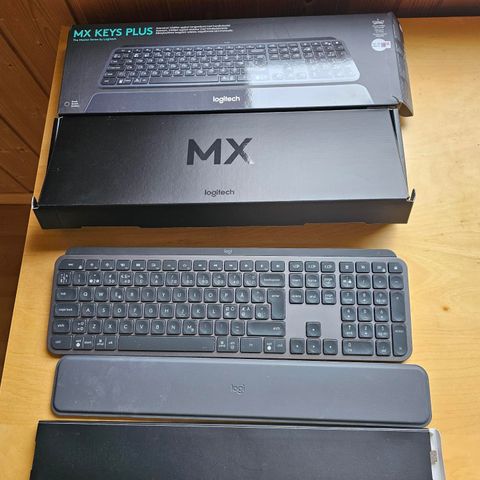 Logitech MX Keys Plus