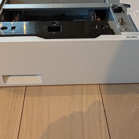 HP LaserJet 550-arks materskuff/mediebakke (CF404A)