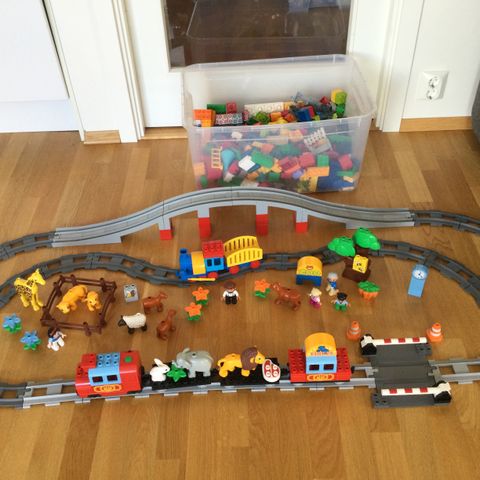 LEGO Duplo - togbane - sirkus og zoo