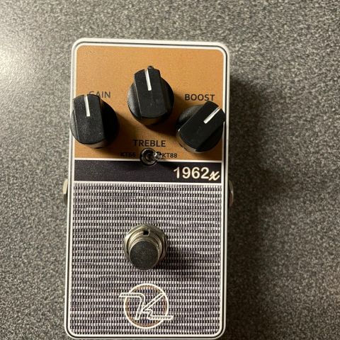 1962 custum shop R Keeley pedal .