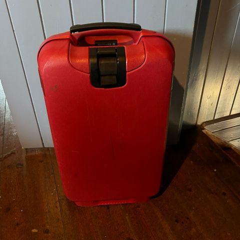 Solid liten koffert fra samsonite 60*20*37