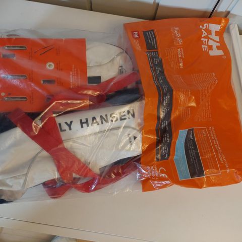 Helly Hansen vest selges.