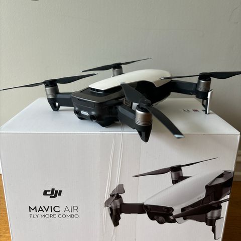 Drone DJI Mavic Air FlyMore Combo White - incl. Polar Pro ND Filters!