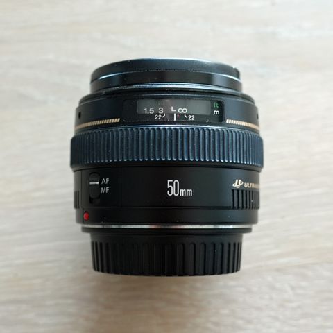 Canon EF 50mm F/1.4 USM