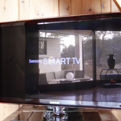 Flott Samsung 40" Smart-Tv. Topp utstyrt