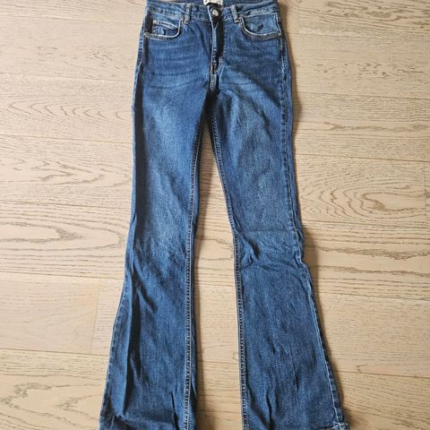 Perfect jeans fra Ginatricot