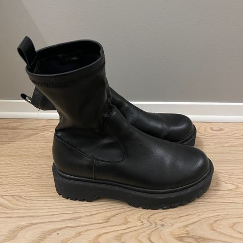 Chuncky sock boots