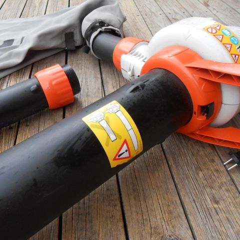 Løvbåser. Løvsuger. Stihl she 71. Stihl. Kan sendes.