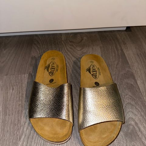 Sandaler størrelse 37