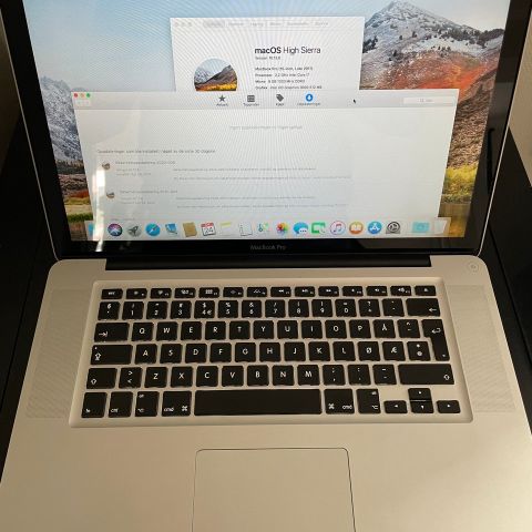 MacBook Pro Late-2011 15" (i7, 8GB, 256GB SSD)