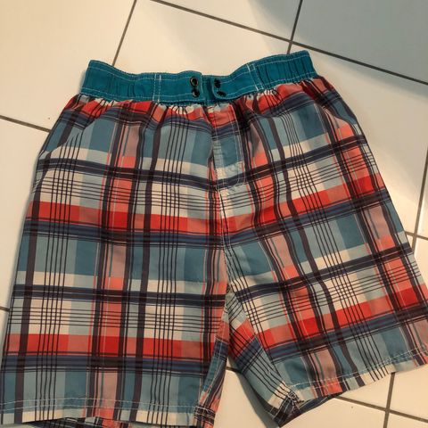 Shorts str 9 år