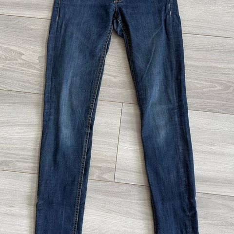 Jeans fra H&M str 27x32