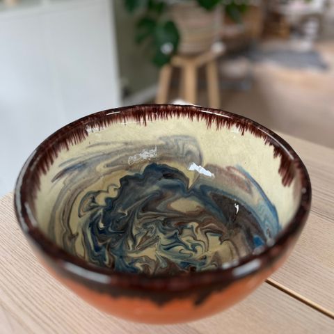 Stor keramikk skål