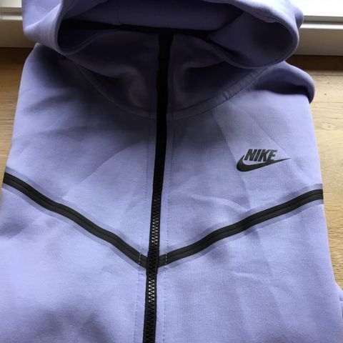 NIKE TEC FLEECE str L. Ubrukt.