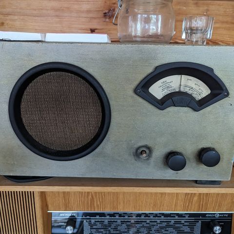 Gamle radioer selges