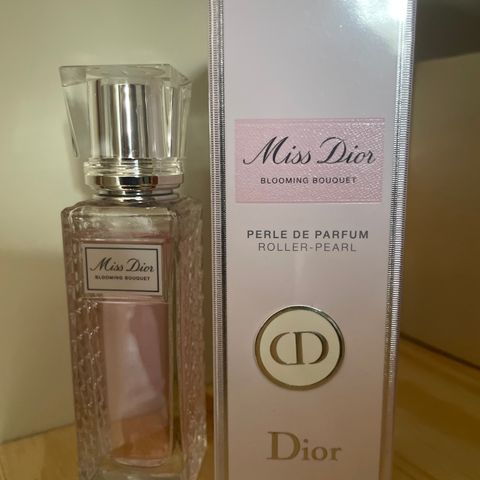 Dior miss dior blooming bouquet rollerpearl