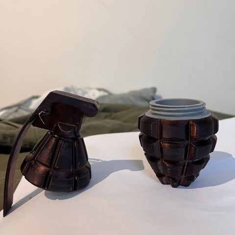 Realistisk 3D-printet granat med skruddelbar lagringsplass