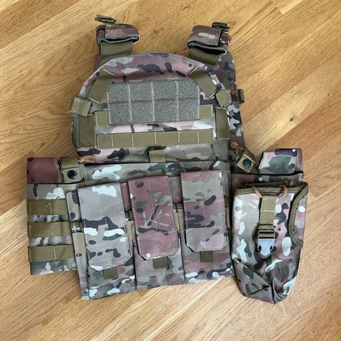 Ny airsoft vest selges