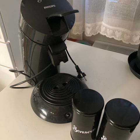 Senseo kaffemaskin og kaffiputebokser
