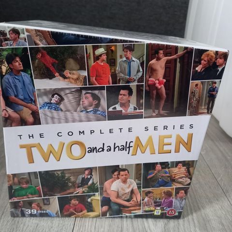Two and a half Men- Komplett Serie- Ny I Plast- Norsk Tekst