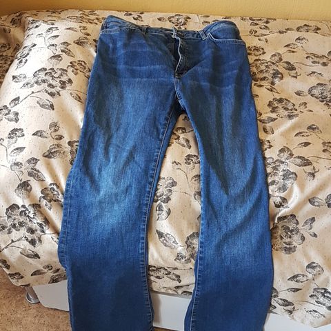Jeans fra big bok med sleng kun 150kr
