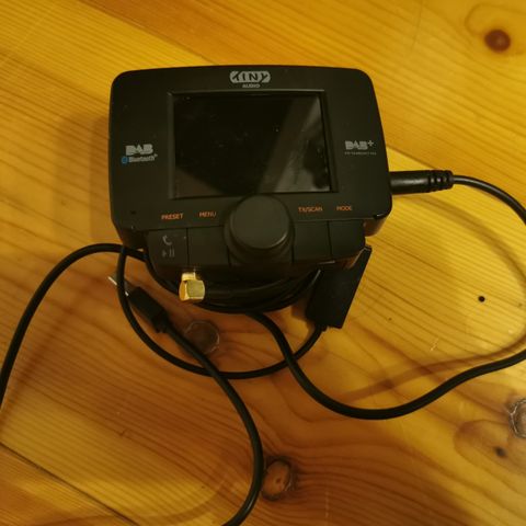 Tiny Audio C3 + DAB / DAB + bil adapter