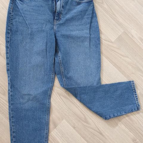 Nye jeans fra H& M str 42