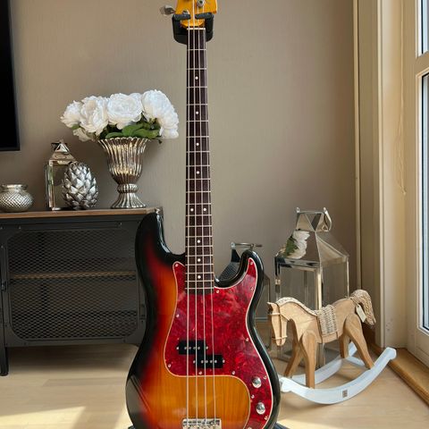 Fender Precision Bass `62 Vintage Reissue CIJ 99-02.